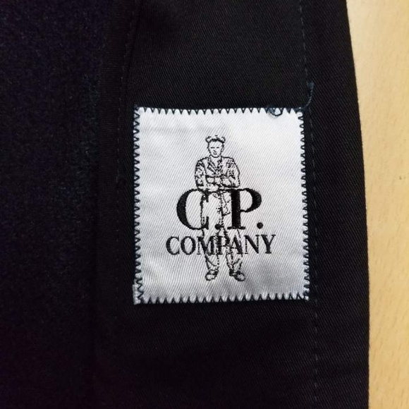 CP COMPANY MEN'S HOODIE JACKET - Picture 3 of 8